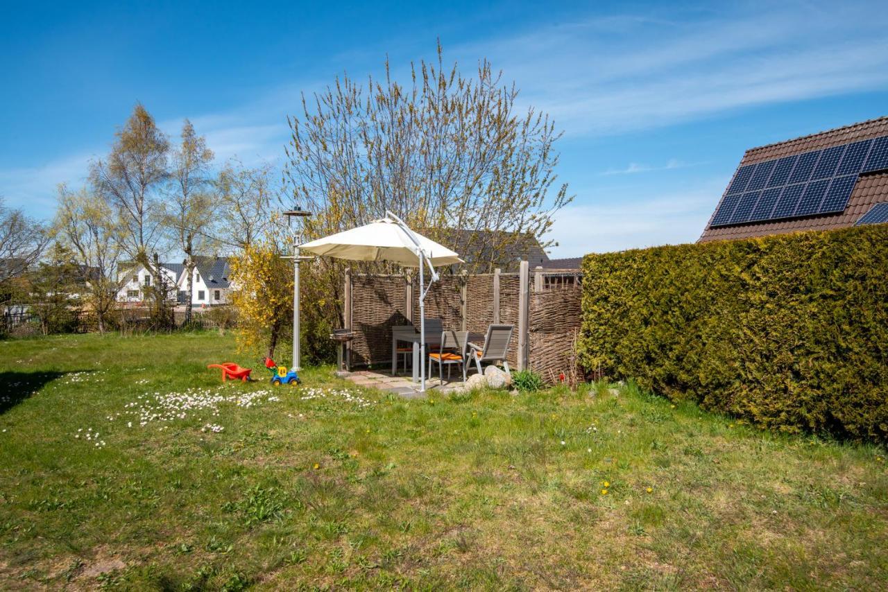 Ferienwohnung Brombeere Mit Grossem Garten Und Balkon Graal-Mueritz Exterior foto